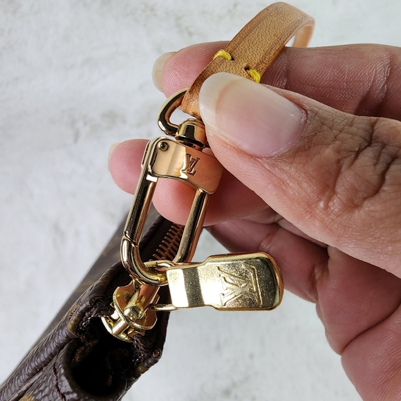 Louis vuitton pochette monogram canvas - Picture 6 of 11